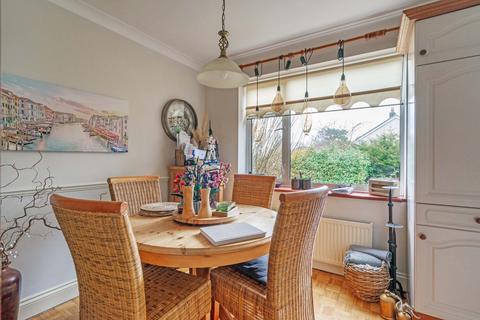 4 bedroom detached house for sale, St. Johns Road, East Sussex TN6