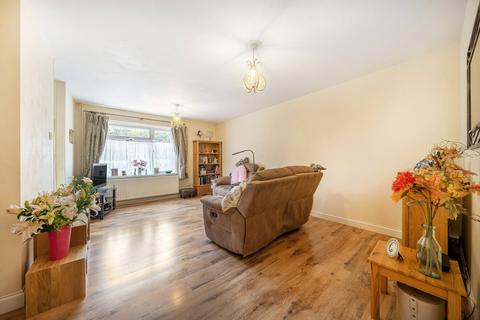 1 Chalgrove Field, Freshbrook, Swindon, SN5 8QA