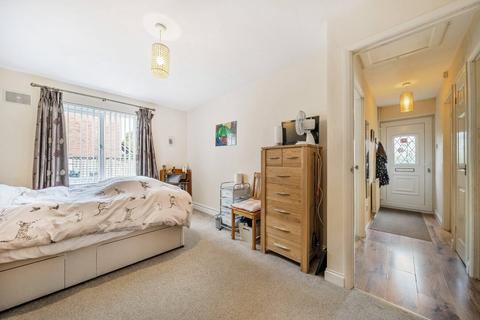 1 Chalgrove Field, Freshbrook, Swindon, SN5 8QA