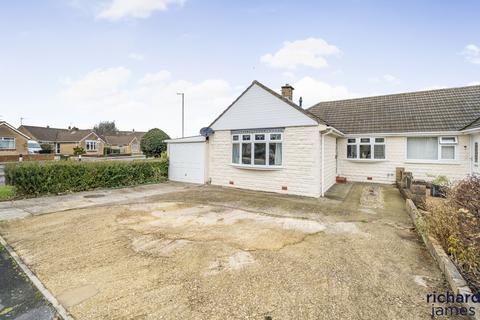 3 bedroom bungalow for sale, Dart Avenue, Haydon Wick, Swindon, SN25