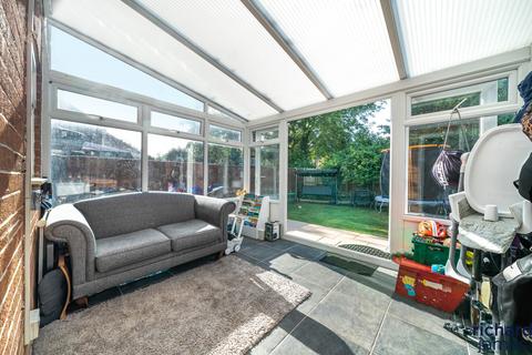 4 Callaghan Close, Swindon, SN3 4QX