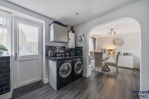 10 Attlee Crescent, Swindon, SN2 7JT