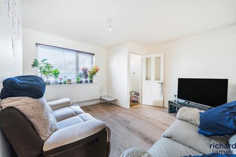 2 bedroom end of terrace house for sale, Cambria Place, Swindon, SN1