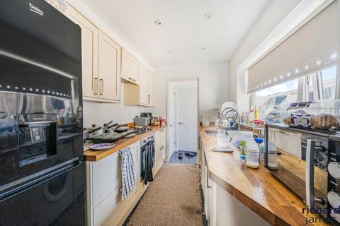 2 bedroom end of terrace house for sale, Cambria Place, Swindon, SN1