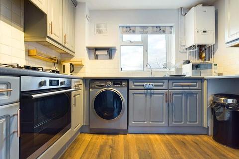 10 The Chesters, Westlea, Swindon, SN5 7DB