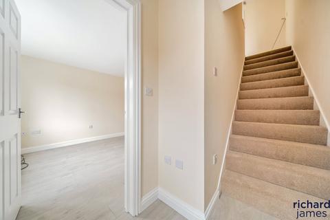 5 Halton Crescent, Wroughton, Swindon, SN4 0TT