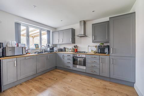 4 bedroom semi-detached house for sale, Stratton Road, SN3