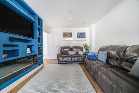 30 Stratton Road, Swindon, SN1 2PR