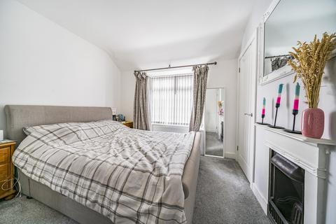 30 Stratton Road, Swindon, SN1 2PR