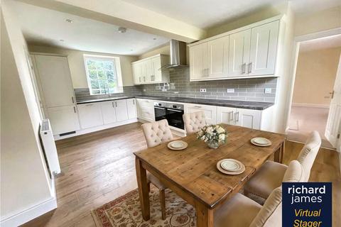 4 bedroom end of terrace house for sale, High Street, Chiseldon, Wiltshire, SN4