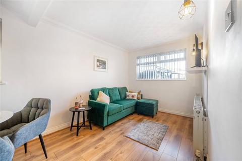 11 Hackleton Rise, Stratton St Margaret, Swindon, SN3 4EF