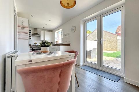 12 Wrag View, Highworth, Swindon, SN6 7QJ