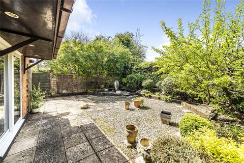 13 Fairlawn, Swindon, SN3 6ET