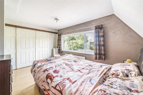 13 Fairlawn, Swindon, SN3 6ET