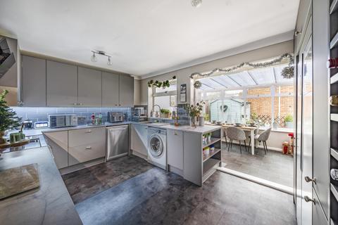 10 Conisborough, Toothill, Swindon, SN5 8ES