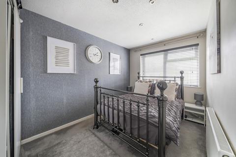10 Conisborough, Toothill, Swindon, SN5 8ES