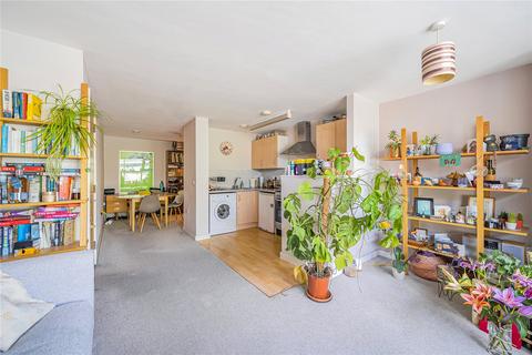 14, Paramount Spring Gardens, Swindon, SN1 2SA