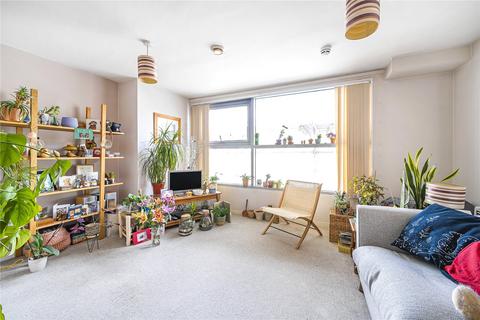 14, Paramount Spring Gardens, Swindon, SN1 2SA