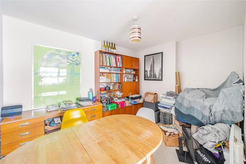 14, Paramount Spring Gardens, Swindon, SN1 2SA