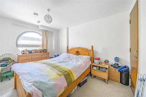 14, Paramount Spring Gardens, Swindon, SN1 2SA