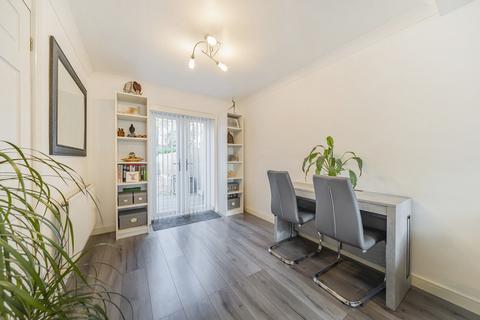 11 Anglesey Close, Westlea, Swindon, SN5 7DX