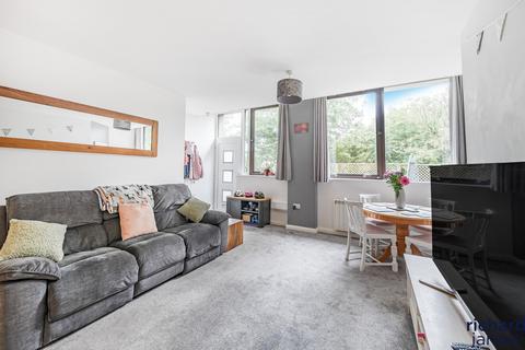 Flat 16, Dauntsey House Bentham Close, Westlea, Swindon, SN5 7FR