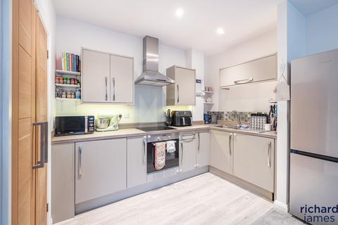 Flat 16, Dauntsey House Bentham Close, Westlea, Swindon, SN5 7FR