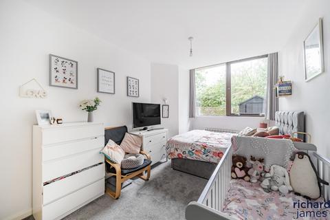 Flat 16, Dauntsey House Bentham Close, Westlea, Swindon, SN5 7FR