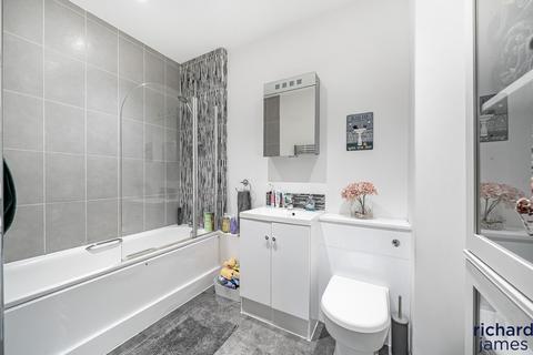 Flat 16, Dauntsey House Bentham Close, Westlea, Swindon, SN5 7FR