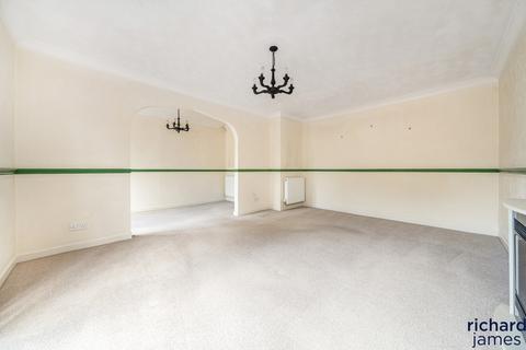 7 Stubsmead, Eldene, Swindon, SN3 3TA