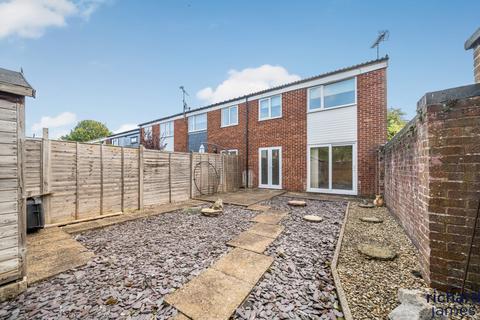7 Stubsmead, Eldene, Swindon, SN3 3TA