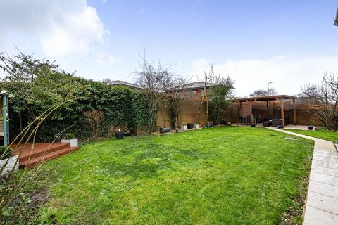 7 The Forum, Westlea, Swindon, SN5 7DQ