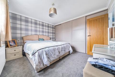 7 The Forum, Westlea, Swindon, SN5 7DQ