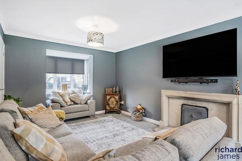 16 Pitchens End, Broad Hinton, Swindon, SN4 9PR