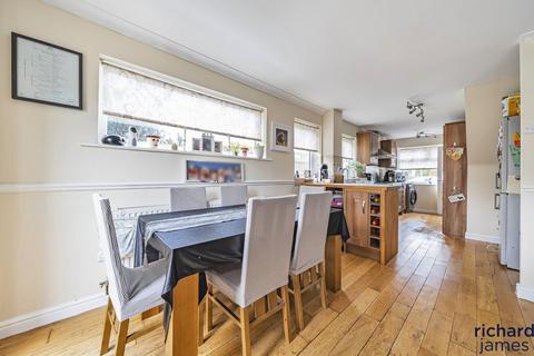 75 Colebrook Road, Swindon, SN3 4DU