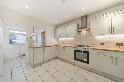 3 bedroom terraced house for sale, Manchester Road, SN1