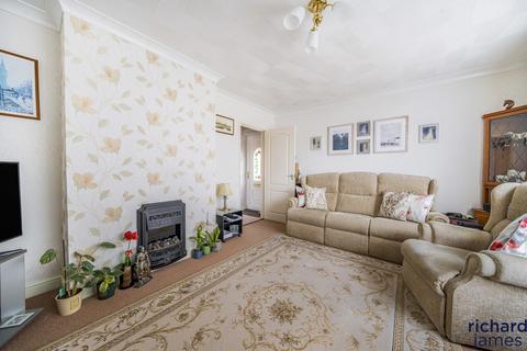 17 Avonmead, Greenmeadow, Swindon, SN25 3NU