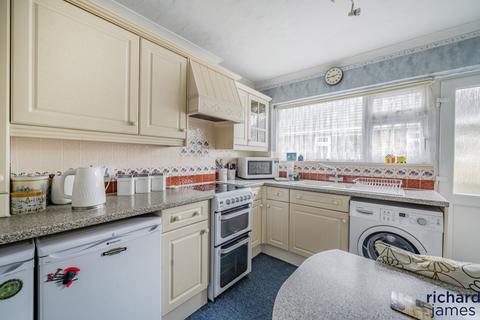 17 Avonmead, Greenmeadow, Swindon, SN25 3NU
