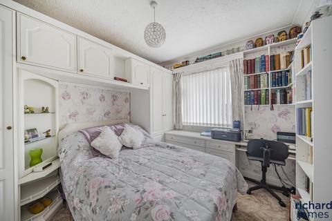 17 Avonmead, Greenmeadow, Swindon, SN25 3NU
