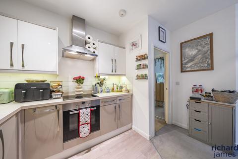 Flat 17, Dauntsey House Bentham Close, Westlea, Swindon, SN5 7FR