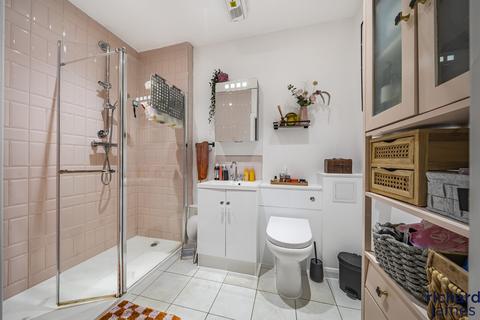 Flat 17, Dauntsey House Bentham Close, Westlea, Swindon, SN5 7FR