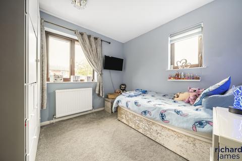 8 Alpine Close, Shaw, Swindon, SN5 5RS
