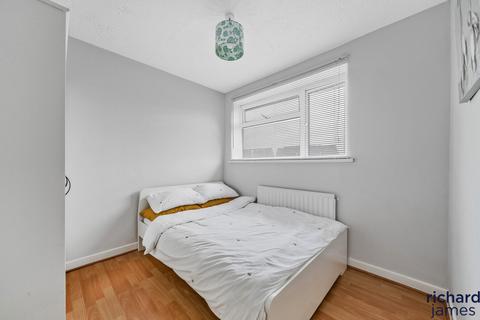 8 Harrow Close, Stratton St Margaret, Swindon, SN3 4QD