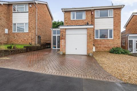 4 bedroom detached house for sale, Torridge Close, Greenmeadow