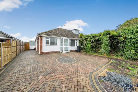 2 bedroom bungalow for sale, Kellsboro Avenue, Wroughton, Swindon, SN4