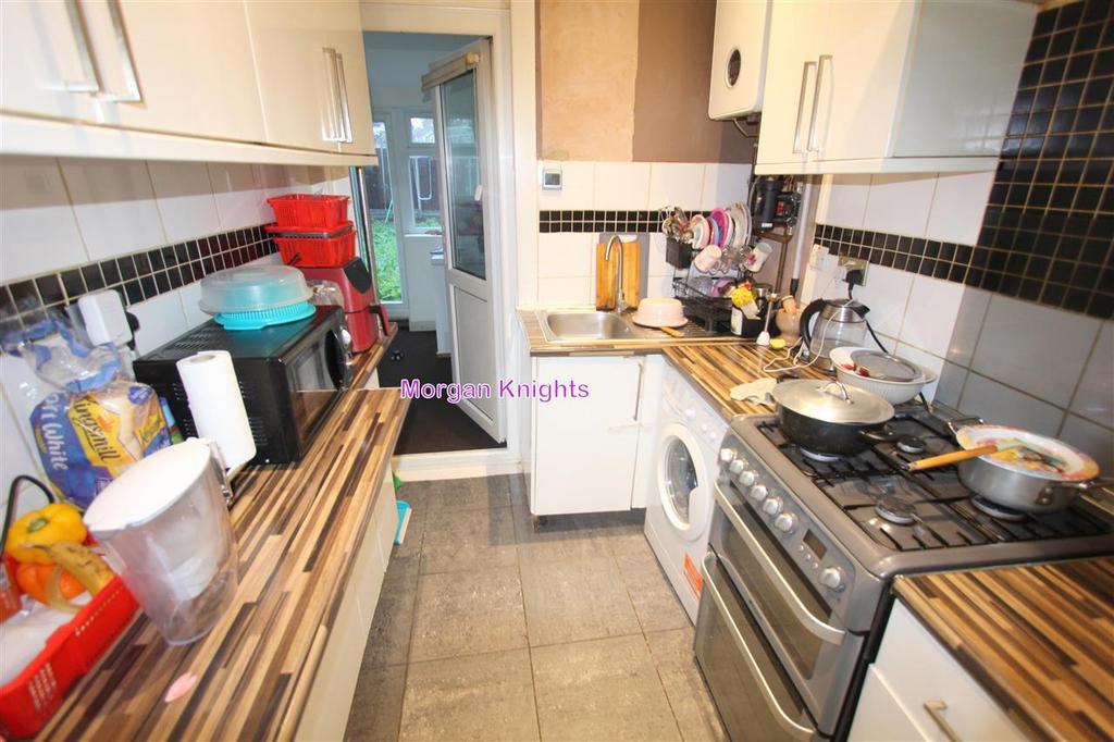 Fitted Kitchen: