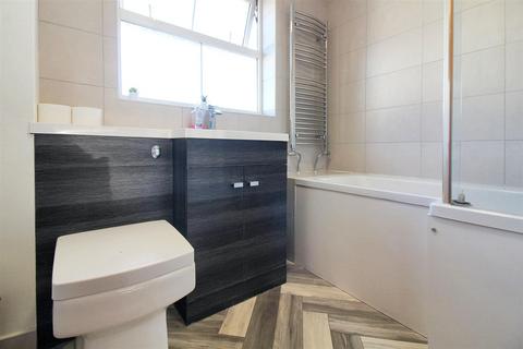 2 bedroom end of terrace house for sale, Norfolk Terrace, Aylesbury