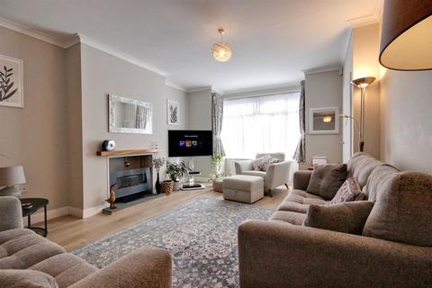 3 bedroom end of terrace house for sale, Beck Bank, Cottingham