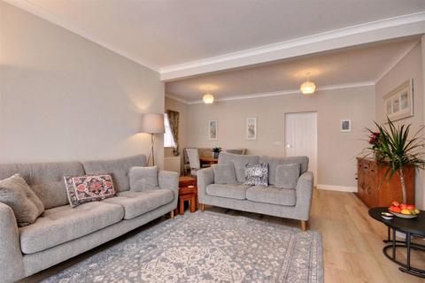 3 bedroom end of terrace house for sale, Beck Bank, Cottingham