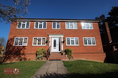 2 bedroom apartment for sale, College Road, Hoddesdon EN11